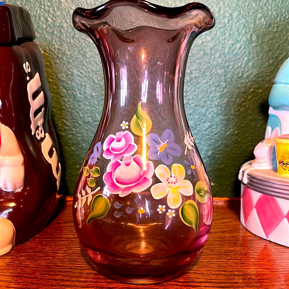 Fenton pink floral hand painted glass vase with sticker. 8 inches tall like new